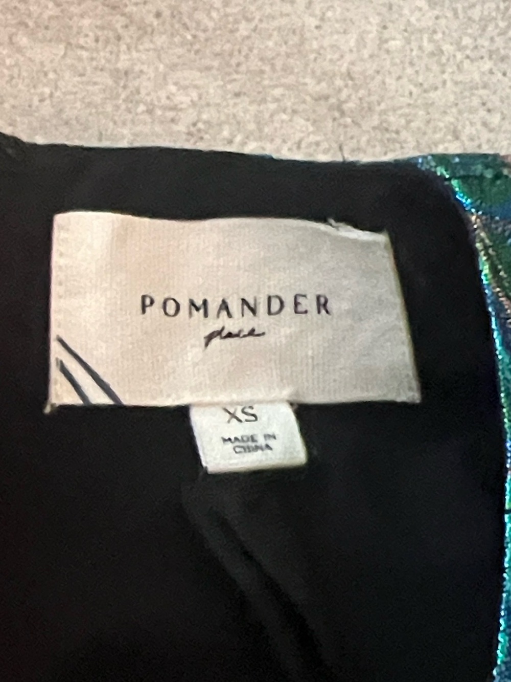 NWT Pomander Place by Tuckernuck Metallic Jacquard Peacock Shift Dress Size XS - Picture 2 of 9